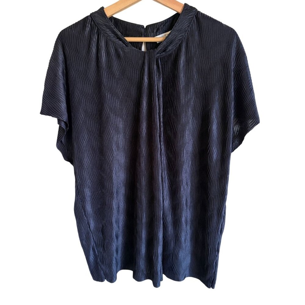 Umgee Size Large Accordion Pleated Satin Top Black Short Sleeve